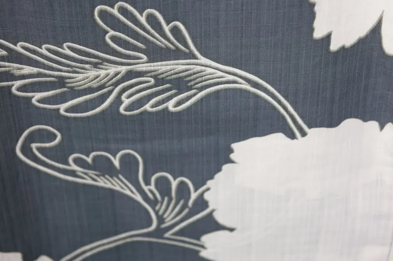 Brand new yukata – gray and white with a floral pattern (b12)
