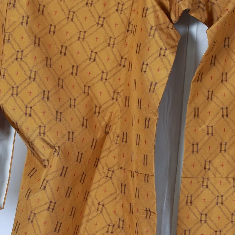 Ryukyu Tsumugi(Japan used kimono) – Yellow, Brown, Red – Kasuri Pattern – K132