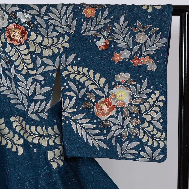 Visiting kimono used, Tsujigahana pattern, indigo, blue-gray, green, brown, gold, silver threads, K114