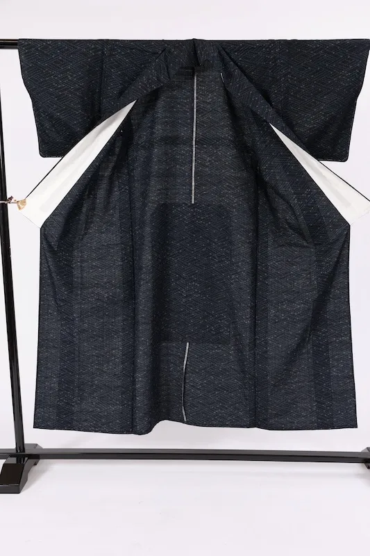 Tsumugi Silk(Japan Pre-loved kimono): Shades of Indigo and White (A075)