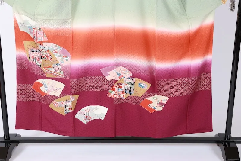 Visiting kimono used, light green, red, indigo, purple, white, green, maiden color, gold, Kyoto embroidery, continuous weave pattern, fan motif, document box, flowers, Kyoto Yuzen dyeing, B1376