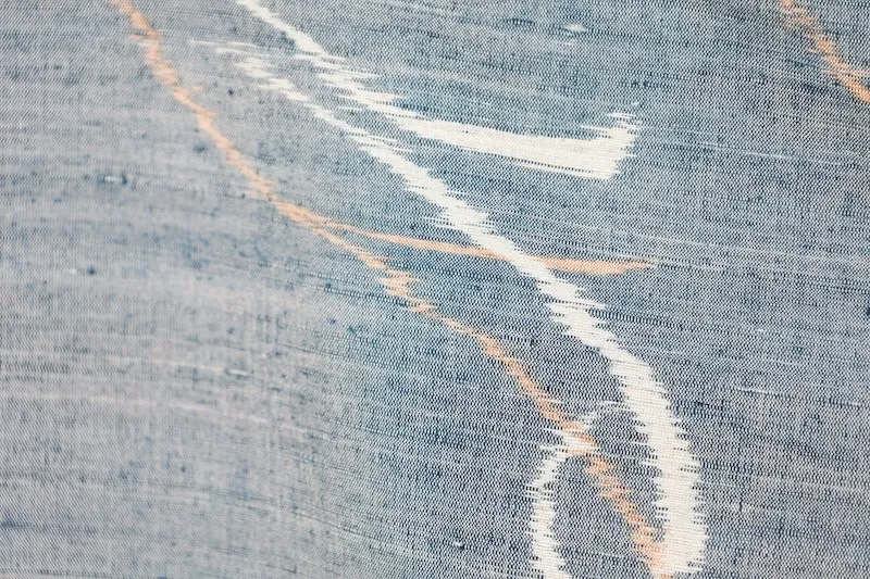 Japan used kimono(Tsumugi silk fabric), blue, white, and beige, geometric pattern, horizontal ikat weave, R170