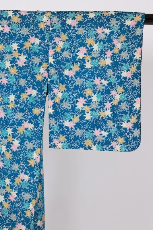 Japan used kimono Komon  - Light blue, pink, beige, autumn leaves pattern - G98