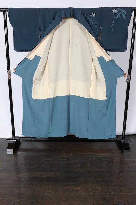 Brand-new （Japan kimono) blue-gray, gray, and white; wax-resist dyeing (roketsuzome); floral pattern; K55