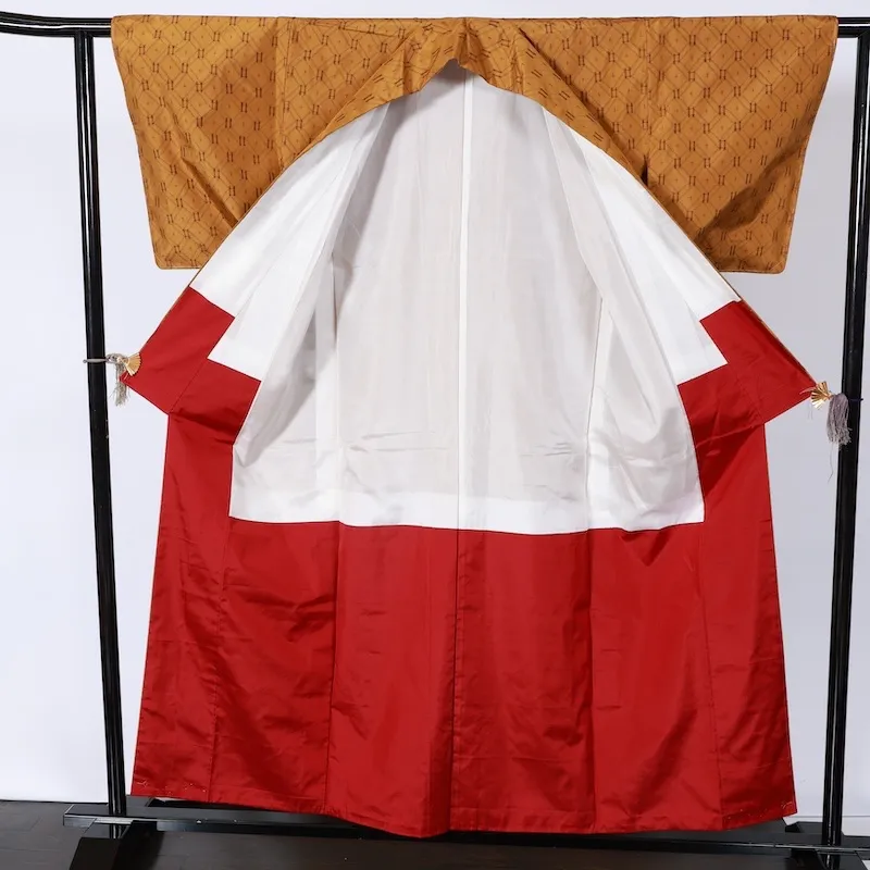 Ryukyu Tsumugi(Japan used kimono) – Yellow, Brown, Red – Kasuri Pattern – K132