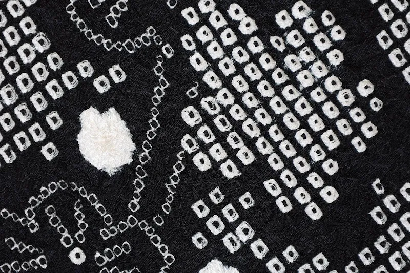 Formal kimono (Houmongi), brand new, unused, black and white, Shibori (tie-dye) pattern, floral design, B1428
