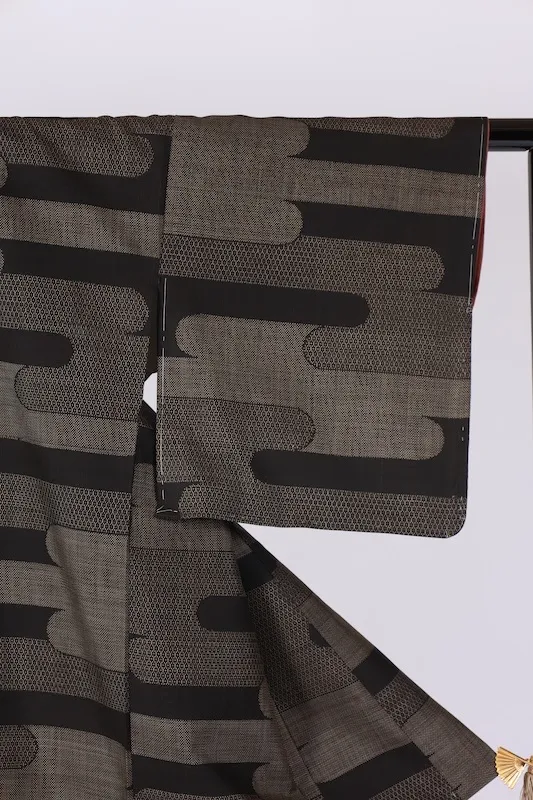 Authentic Oshima Tsumugi（Japan kimono) – Brand New & Unused – Black & Brown – 5-Maruki K308