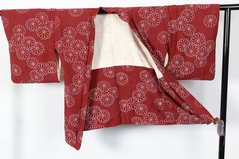 Japan used Haori Jacket – Dark Crimson with White Chrysanthemums and AllT192