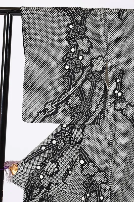 Formal kimono (Houmongi), brand new, unused, black and white, Shibori (tie-dye) pattern, floral design, B1428