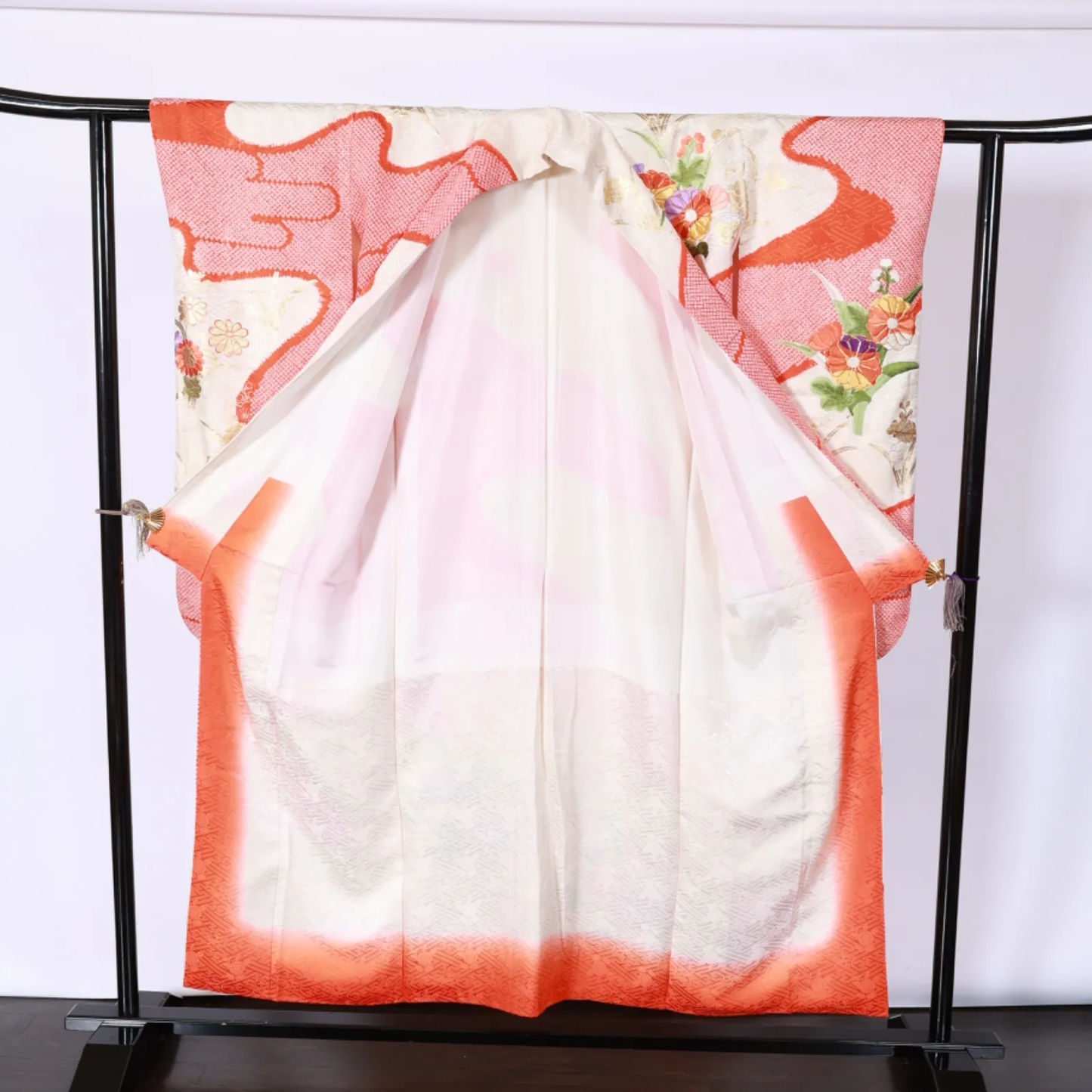 Furisode (long-sleeved kimono used) - White, Green, Red, Gold, Purple - Embroidery, Shibori (tie-dye) pattern, Brocade fabric - K99