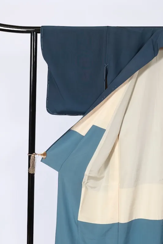 Brand-new （Japan kimono) blue-gray, gray, and white; wax-resist dyeing (roketsuzome); floral pattern; K55