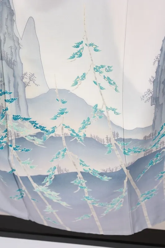 Japan used kimono ; Gray, Blue, and Indigo; Floral and Guilin Landscape Design; "Hidari-mitsudomoe" (Left-turning Triple Comma) Family Crests (Five); Artist-signed; B1404