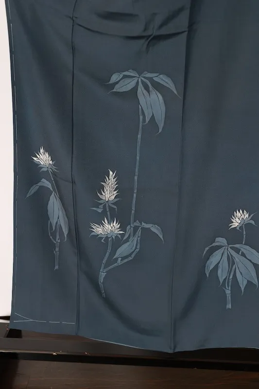 Brand-new （Japan kimono) blue-gray, gray, and white; wax-resist dyeing (roketsuzome); floral pattern; K55