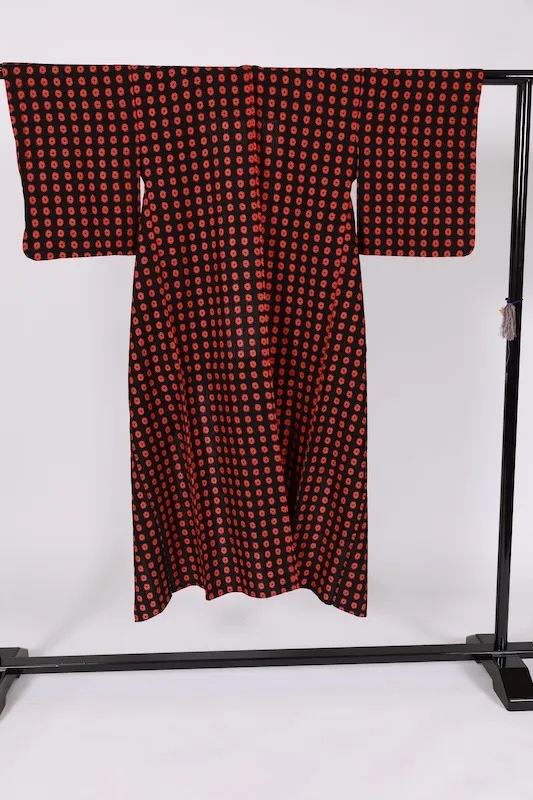 Japan  kimono, black and red, geometric pattern, G101