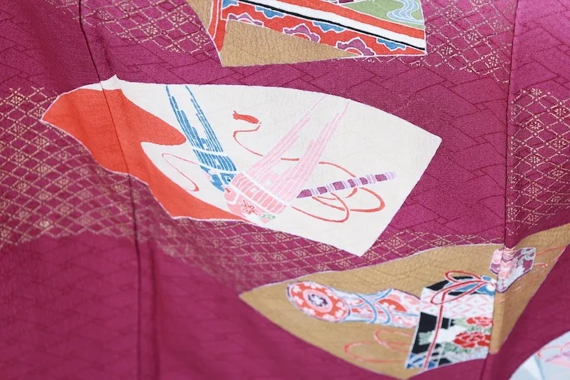 Visiting kimono used, light green, red, indigo, purple, white, green, maiden color, gold, Kyoto embroidery, continuous weave pattern, fan motif, document box, flowers, Kyoto Yuzen dyeing, B1376