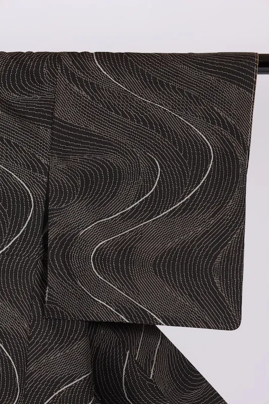 Oshima Tsumugi (Japan used kimono)– Brand New & Unused – Black & White – Mud-Dyed – 7-Maruki – Wave Pattern – K307