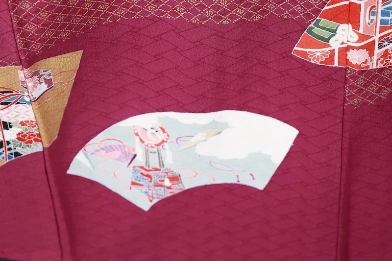 Visiting kimono used, light green, red, indigo, purple, white, green, maiden color, gold, Kyoto embroidery, continuous weave pattern, fan motif, document box, flowers, Kyoto Yuzen dyeing, B1376