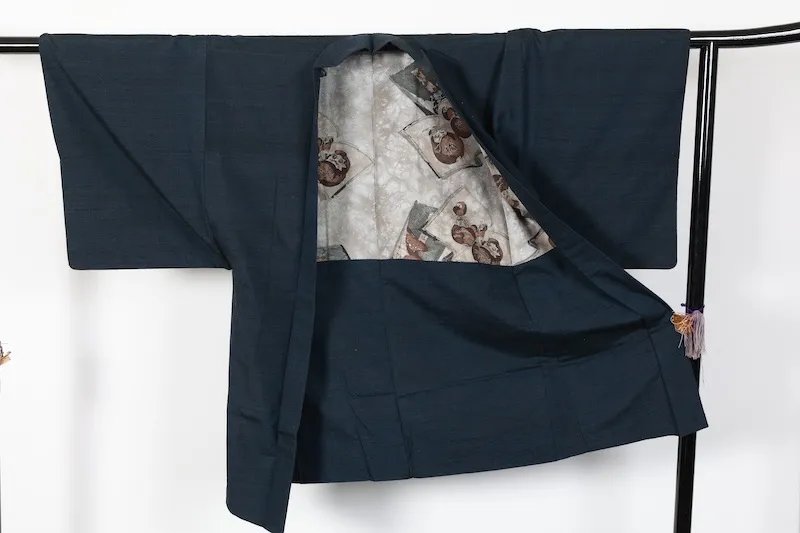 Indigo-dyed Hand-wovenJapan used Haori Jacket (Daruma Motif) - T170