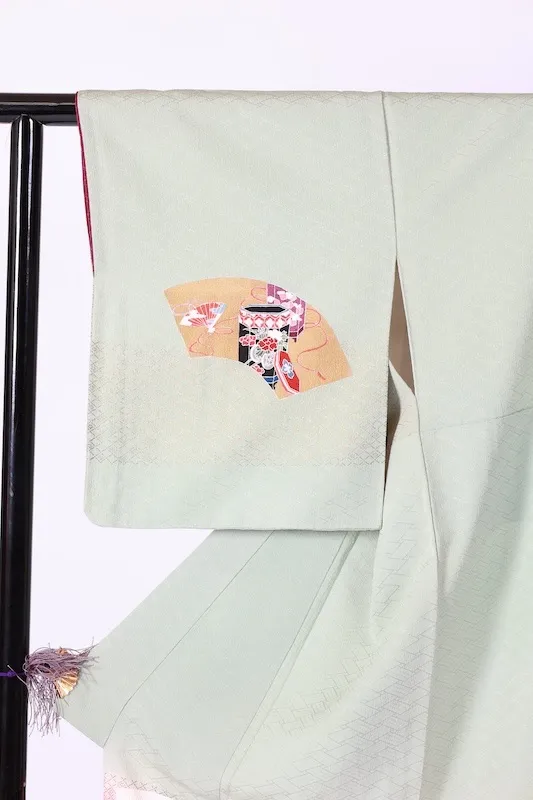 Visiting kimono used, light green, red, indigo, purple, white, green, maiden color, gold, Kyoto embroidery, continuous weave pattern, fan motif, document box, flowers, Kyoto Yuzen dyeing, B1376
