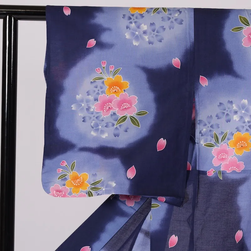 Yukata used (summer kimono) - Navy blue with cherry blossom pattern / A23