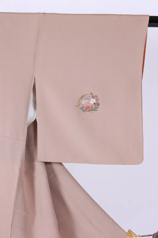 Japan used Kimono – Single Crest (Circle with Quince Blossom) – Light Brown, Green, Coral Vermilion, White, Brown– B1429