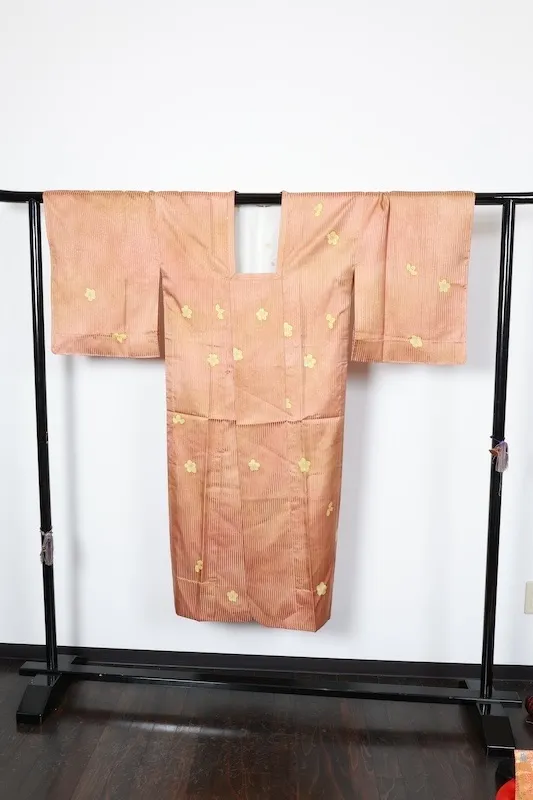 coat, brand new, Nishijin weave, shades of brown and yellow stripes, floral pattern, R311