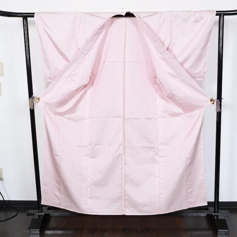 used Komon ( kimono) - Off-white with red hemp leaf pattern - T19