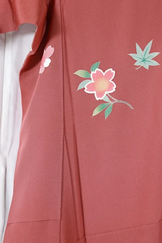 Japan Visiting kimono used: Reddish-brown, yellow, purple, green, gray, white, gold, cherry blossoms, flute, hand-painted Kyoto Yuzen dyeing, B1412