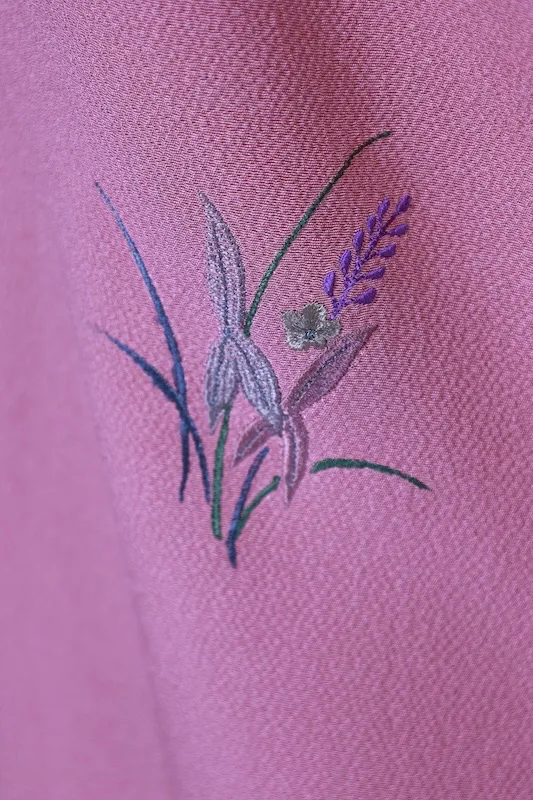 Tsukesage Kimono – Brand New & Unused – Salmon Pink, Green, Purple, Gray – Floral Design – Hand-Embroidered – B1409