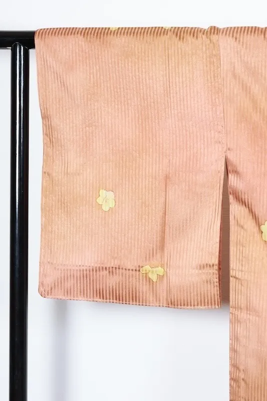 coat, brand new, Nishijin weave, shades of brown and yellow stripes, floral pattern, R311