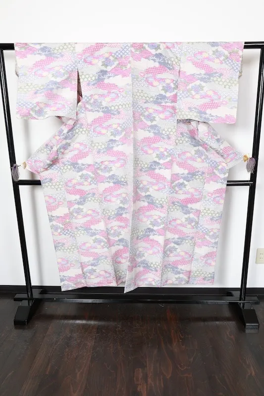 Tsumugi(used kimono)White, Light Blue, Pink, Green, Black, Blue; Kasuri ; Hand-woven; R35