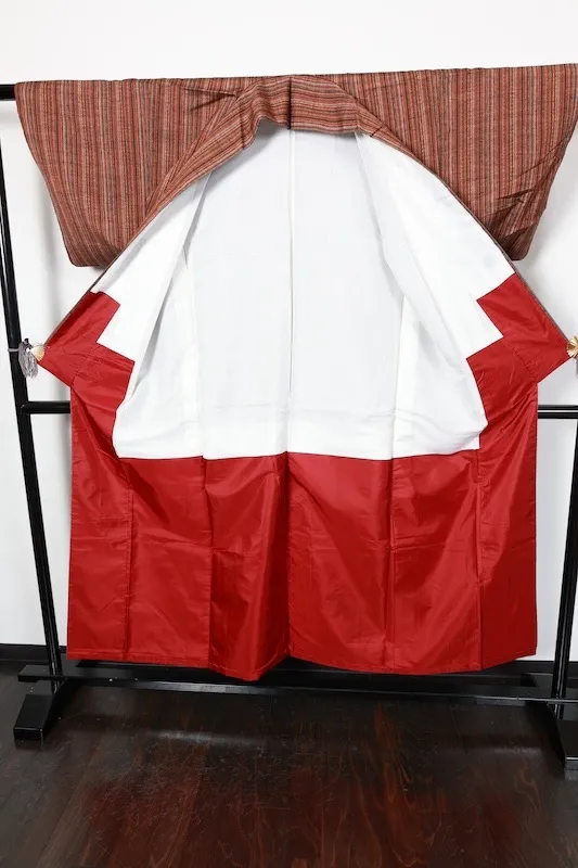 Nishijin Tsumugi(used kimono) – Shades of Brown, Crimson, and Gray – Stripes  – R147