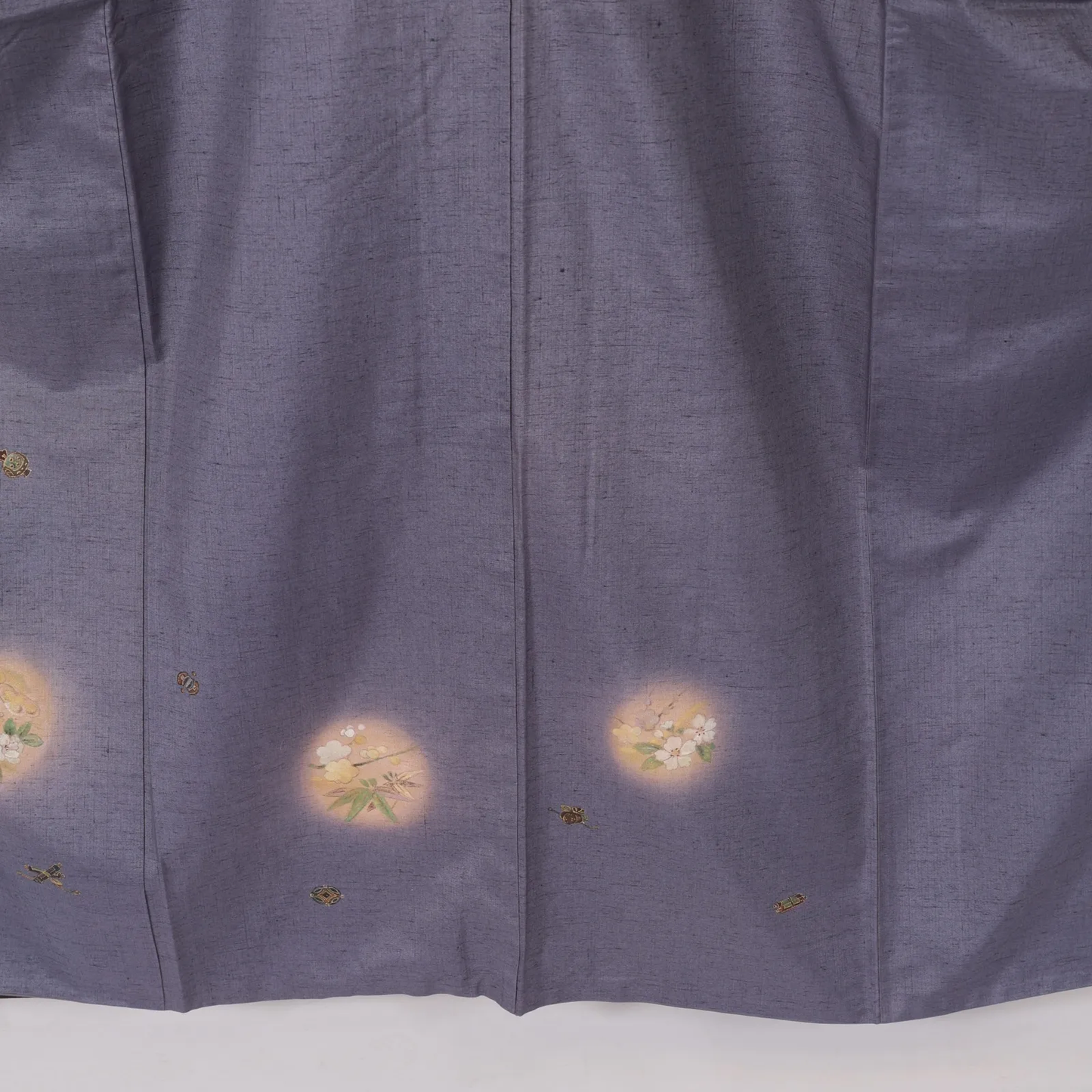 Silk pongee visiting kimono used, purple, indigo, gold, silver, green, auspicious motifs: cherry blossoms, plum blossoms, bamboo, chrysanthemums, V15