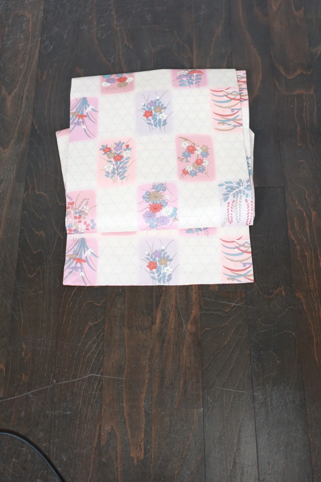 Nagoya Obi(used sash) – Off-white, pink, blue, shades of purple, (R112)