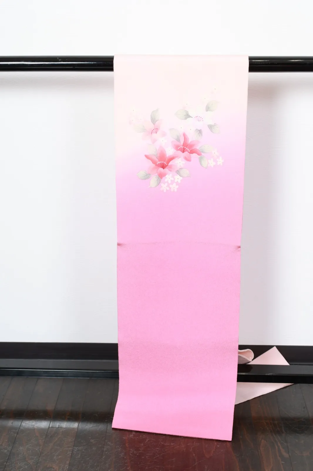Nagoya Obi(used sash) – Shades of cherry blossom pink, white, and green; (R117)