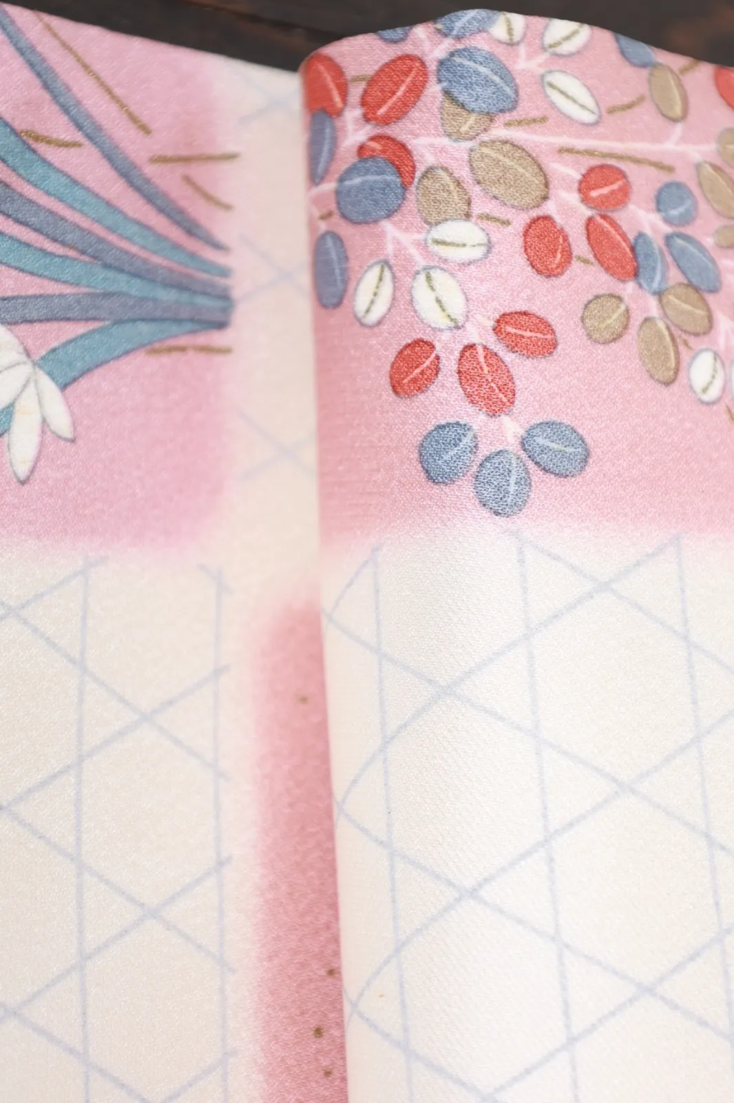 Nagoya Obi(used sash) – Off-white, pink, blue, shades of purple, (R112)