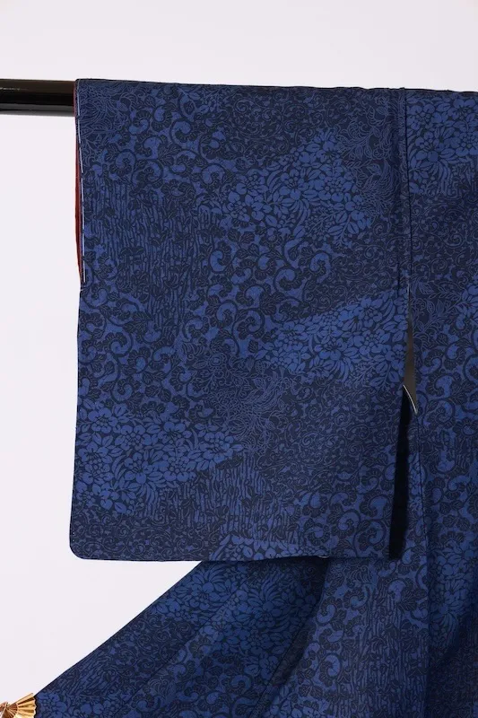 Japan kimono – Brand new and unused – Shades of indigo – Sarasa (chintz) pattern – K297