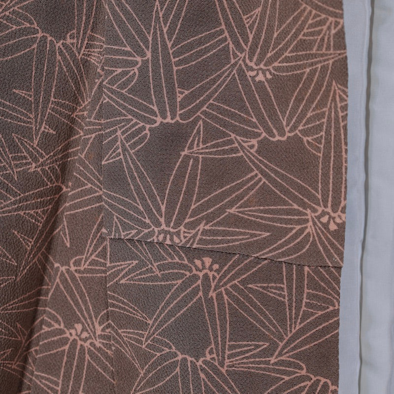 Used kimono  (Komon) M-size 100% silk  / 1115