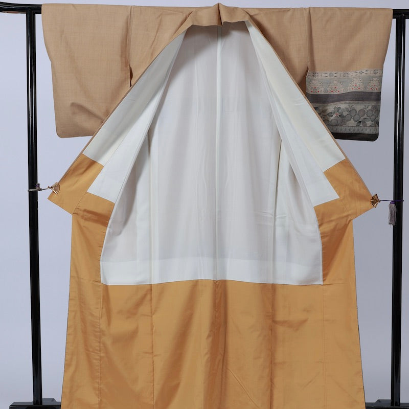 Used kimono  (Tsumugi) L-size 100% silk  / 1124