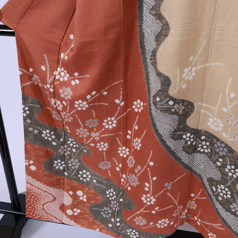 Japanese kimono  (HOumongi) M-size 100% silk  / 764