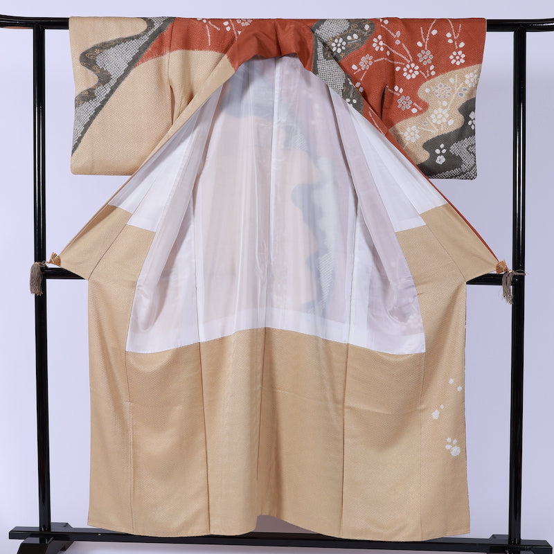 Japanese kimono  (HOumongi) M-size 100% silk  / 764