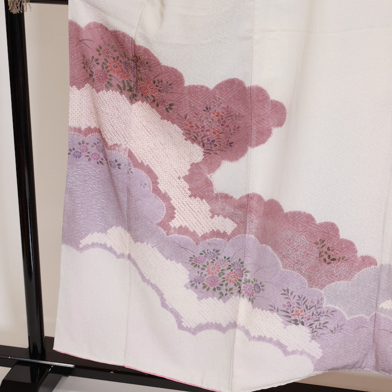 Japanese kimono  (HOumongi) M-size 100% silk  / 770