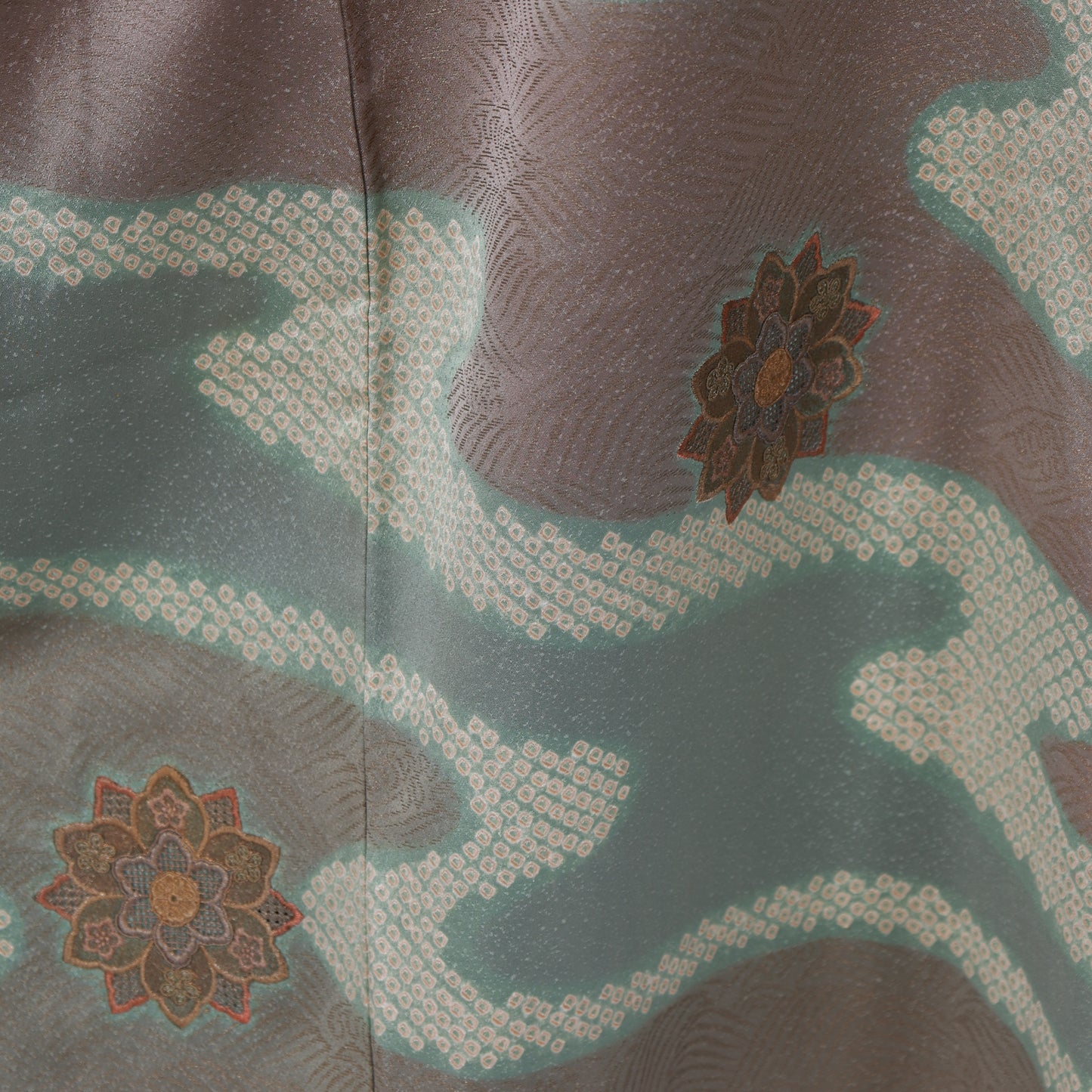 Japanese kimono  (Houmongi) M-size 100% silk  / 769