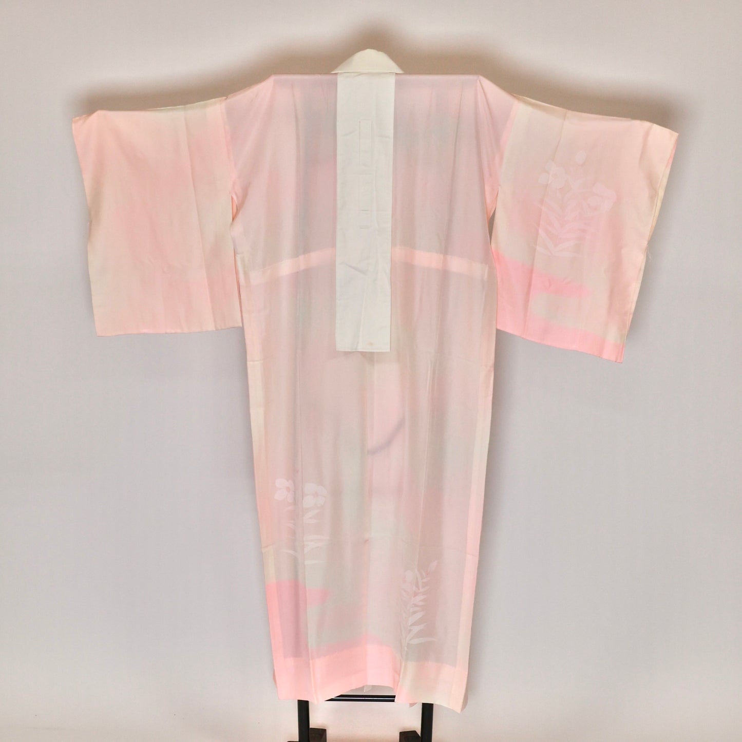 Wear under the kimono undershirt(Nagazyuban)   M-size 100%silk / 779