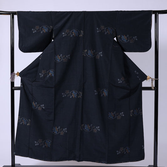 Japanese kimono  (tsumugi) M-size 100% silk  / 891