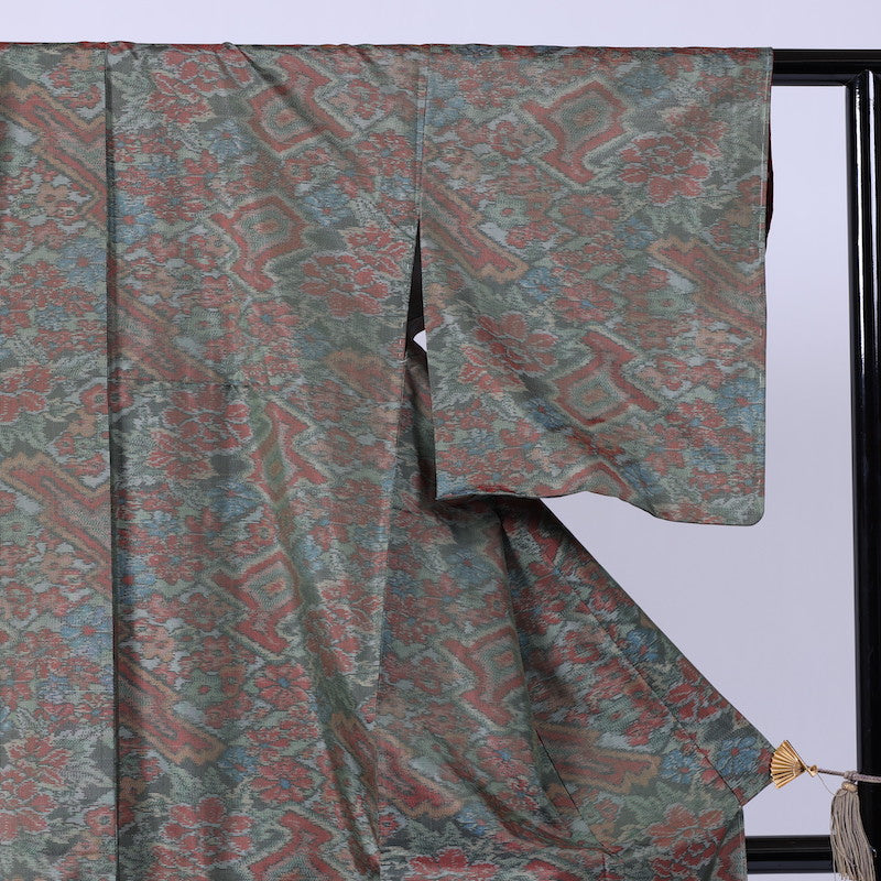 Japanese kimono  (Tsumugi) M-size 100% silk  / 897