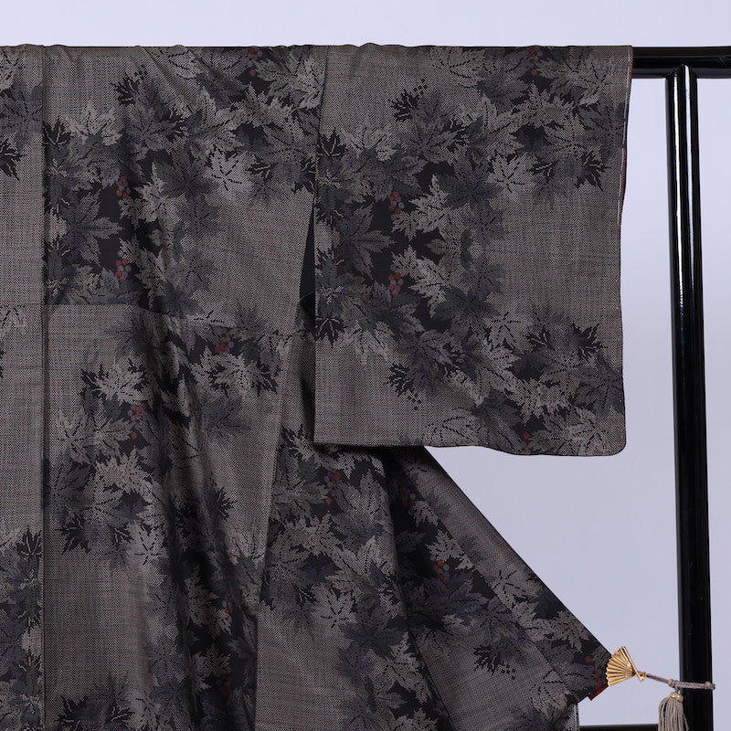 Japanese kimono  (tsumugi) M-size 100% silk  / 900