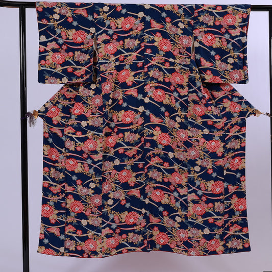 Japanese kimono  (Komon) S-size 100% silk  / 984
