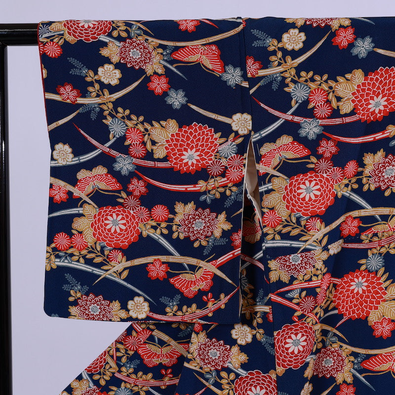 Japanese kimono  (Komon) S-size 100% silk  / 984