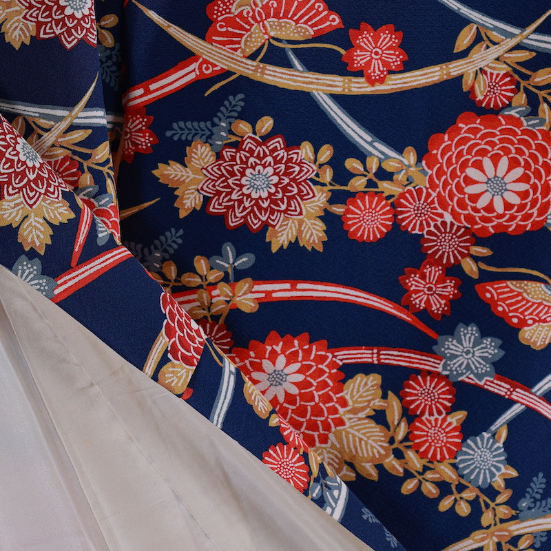Japanese kimono  (Komon) S-size 100% silk  / 984